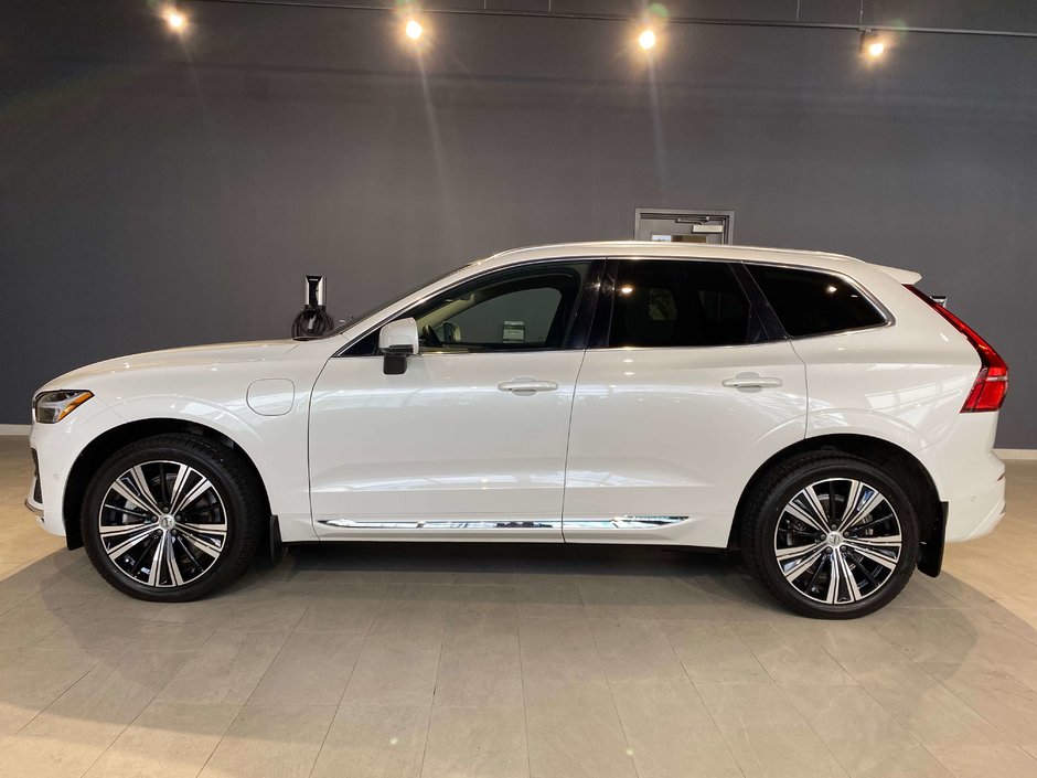 2023 Volvo XC60 Recharge Ultimate - Bright-1