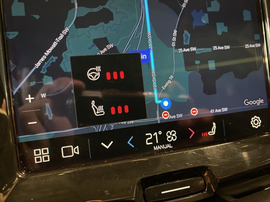 2025 Volvo XC60 B5 AWD Plus Dark Theme-14