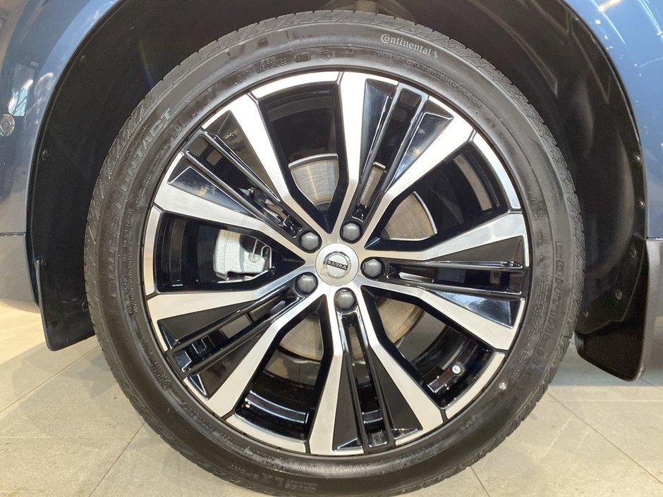 2025 Volvo XC60 B5 AWD Plus Dark Theme-8