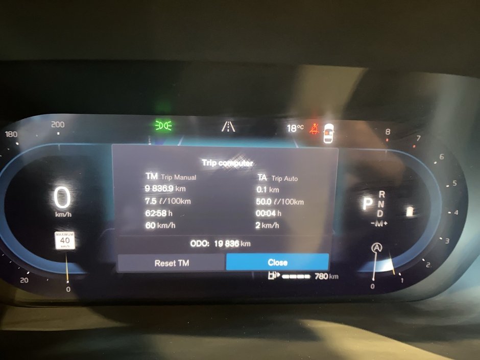 2025 Volvo XC60 B5 AWD Plus Dark Theme-15