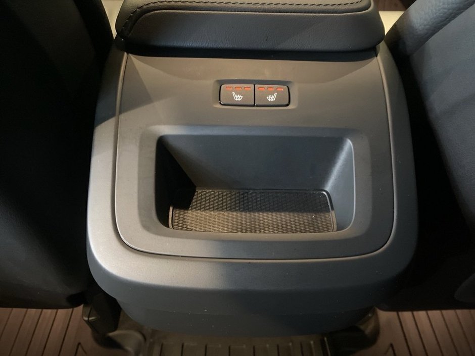 2025 Volvo XC60 B5 AWD Plus Dark Theme-19