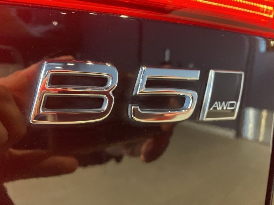 2025 Volvo XC60 B5 AWD Plus Dark Theme-27