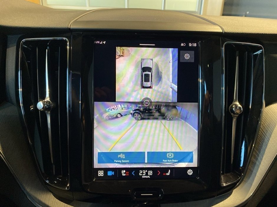 2025 Volvo XC60 B5 AWD Plus Dark Theme-16