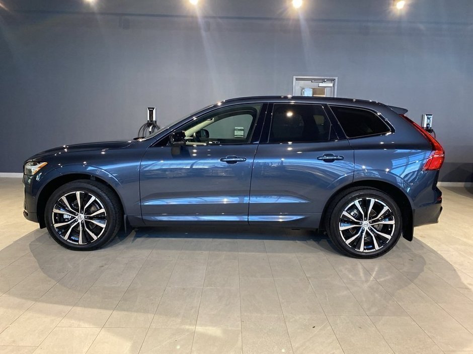 2025 Volvo XC60 B5 AWD Plus Dark Theme-1