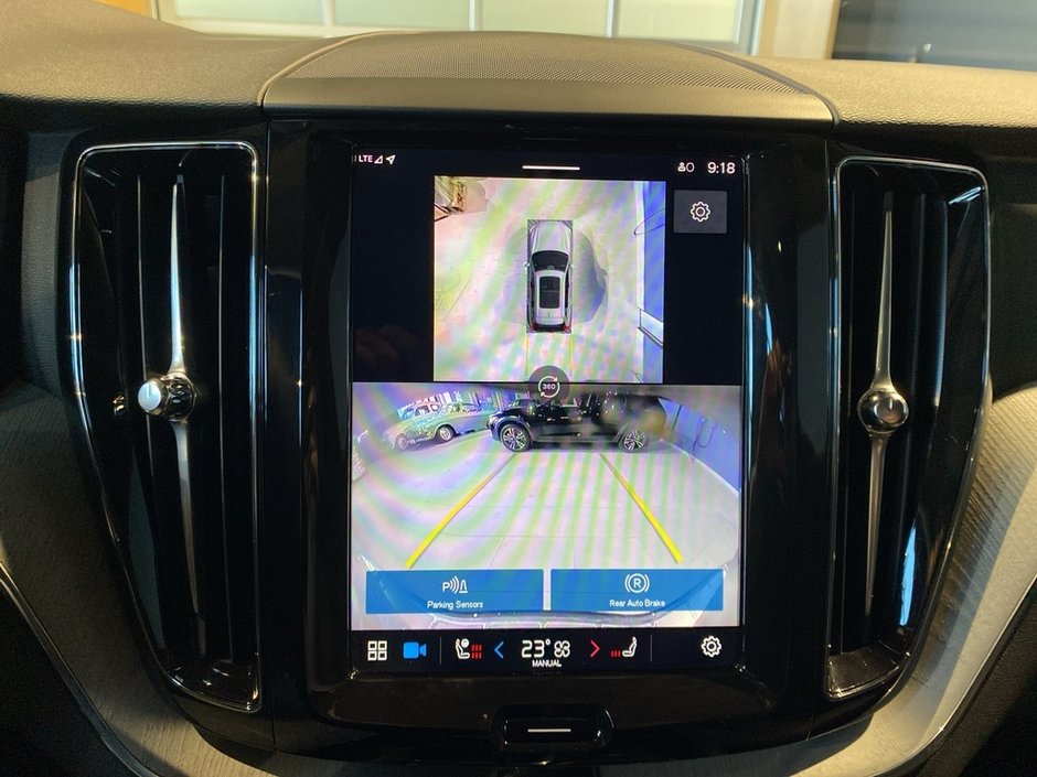 2025 Volvo XC60 B5 AWD Plus Dark Theme-16