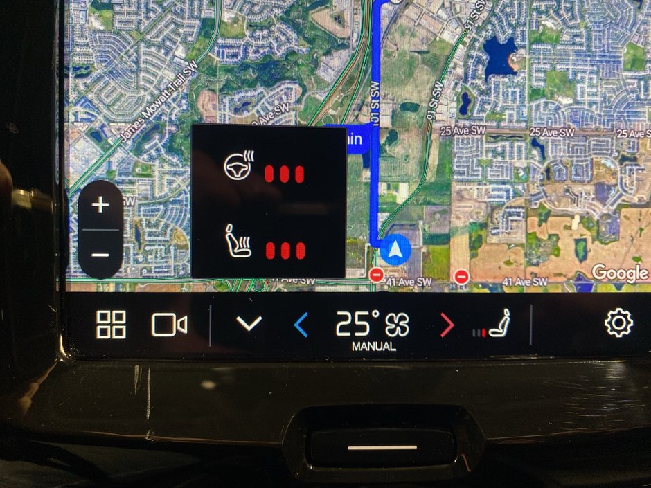 2025 Volvo XC60 Core Dark Theme-14