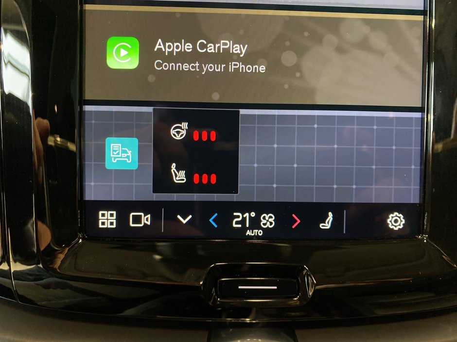 2025 Volvo XC60 Core Dark Theme-14