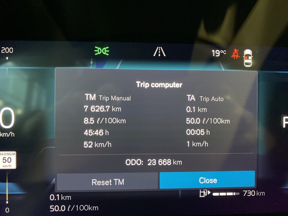 2025 Volvo XC60 B5 AWD Plus Dark Theme-15