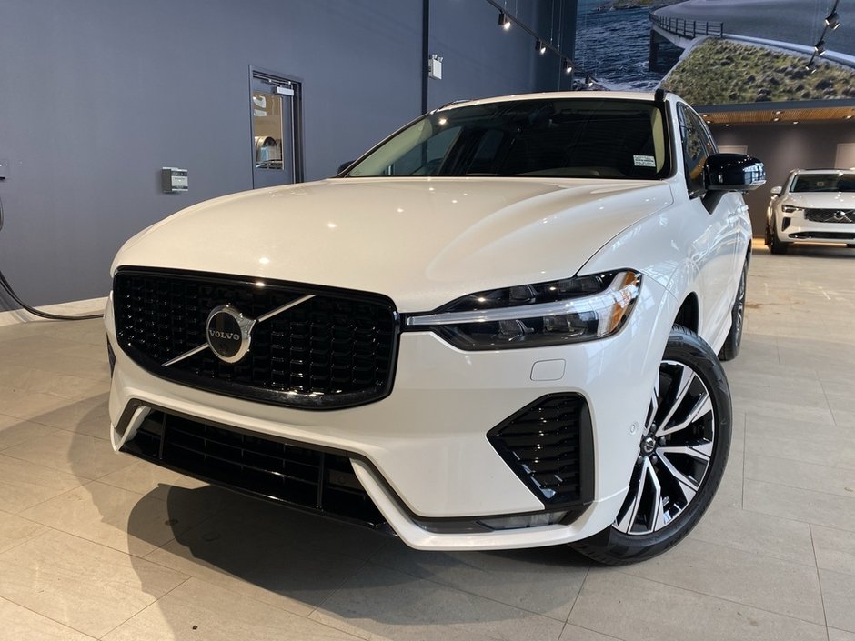 2025 Volvo XC60 B5 AWD Plus Dark Theme-0