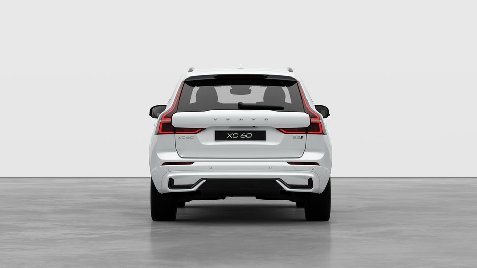 2026 Volvo XC60 Ultra Dark Theme-5