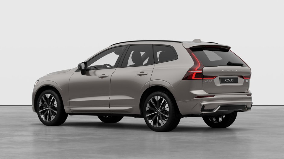 2026 Volvo XC60 Ultra Dark Theme-1