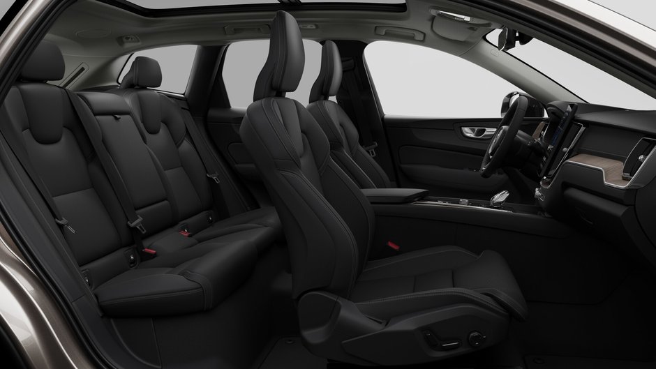 2026 Volvo XC60 Ultra Dark Theme-12