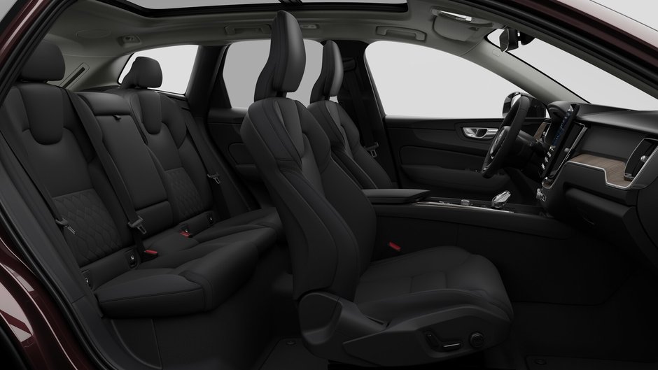 2027 Volvo XC60 Plus Dark Theme-12
