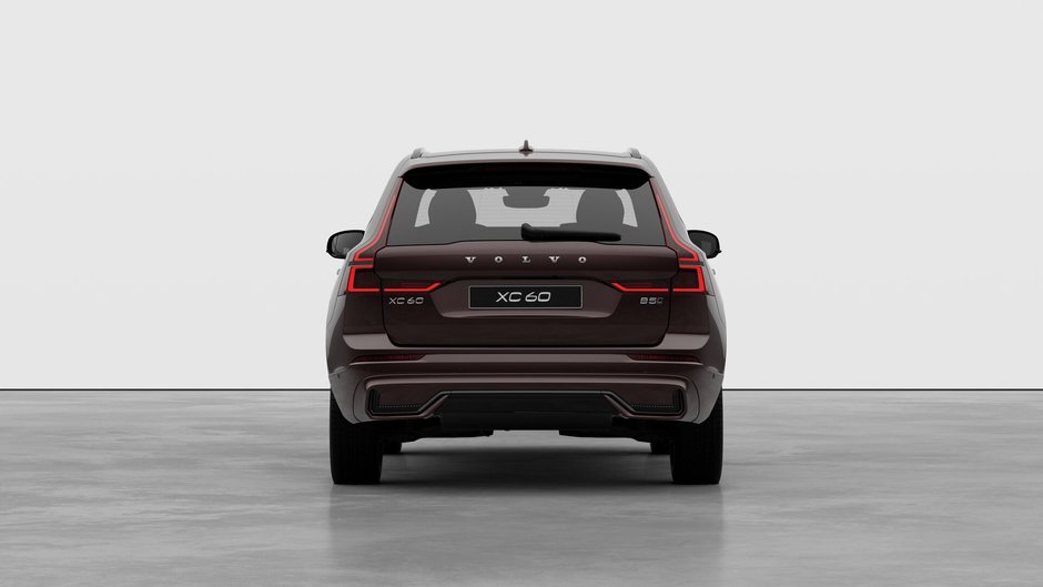 2027 Volvo XC60 Plus Dark Theme-5