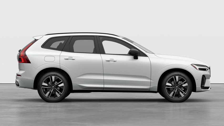2027 Volvo XC60 Plus Dark Theme-6