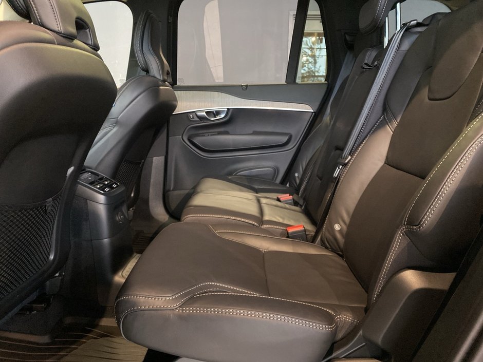 2025 Volvo XC90 Plug-In Hybrid T8 AWD Ultra Bright Theme 7-Seater-17