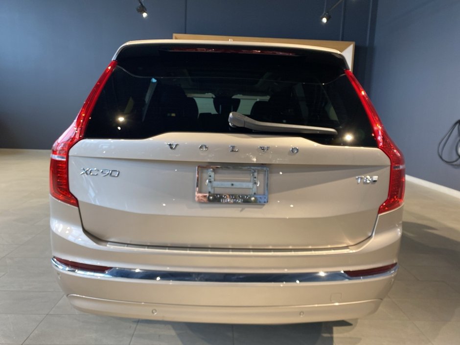 2025 Volvo XC90 Plug-In Hybrid T8 AWD Ultra Bright Theme 7-Seater-3