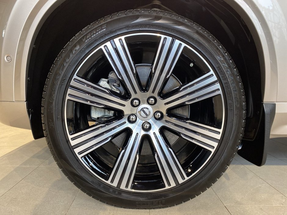 2025 Volvo XC90 Plug-In Hybrid T8 AWD Ultra Bright Theme 7-Seater-8