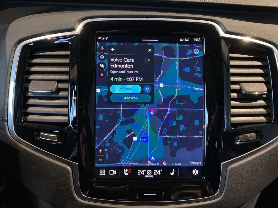 2025 Volvo XC90 Plug-In Hybrid T8 AWD Ultra Bright Theme 7-Seater-16