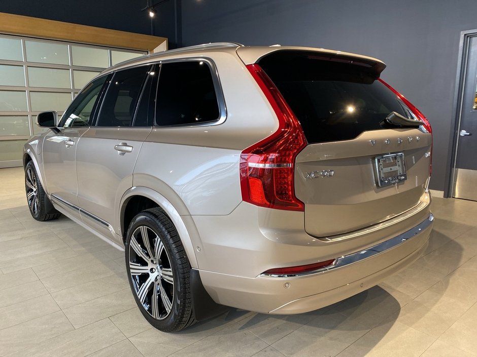 2025 Volvo XC90 Plug-In Hybrid T8 AWD Ultra Bright Theme 7-Seater-2