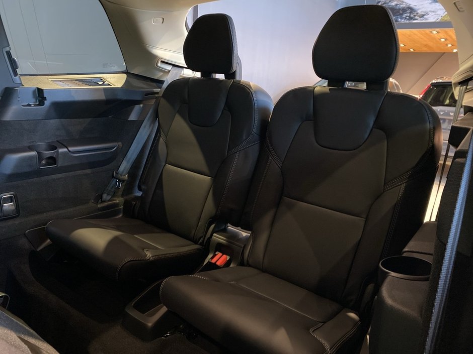 2025 Volvo XC90 Plug-In Hybrid T8 AWD Ultra Bright Theme 7-Seater-19