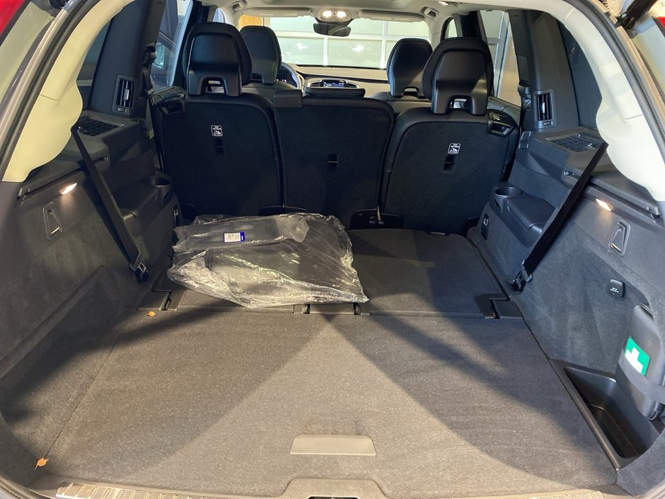 2025 Volvo XC90 Plug-In Hybrid T8 AWD Ultra Bright Theme 7-Seater-21