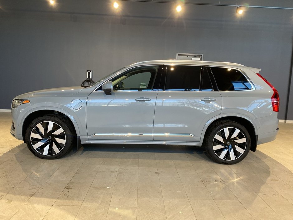 2025 Volvo XC90 Plug-In Hybrid T8 AWD Ultra Bright Theme 7-Seater-1
