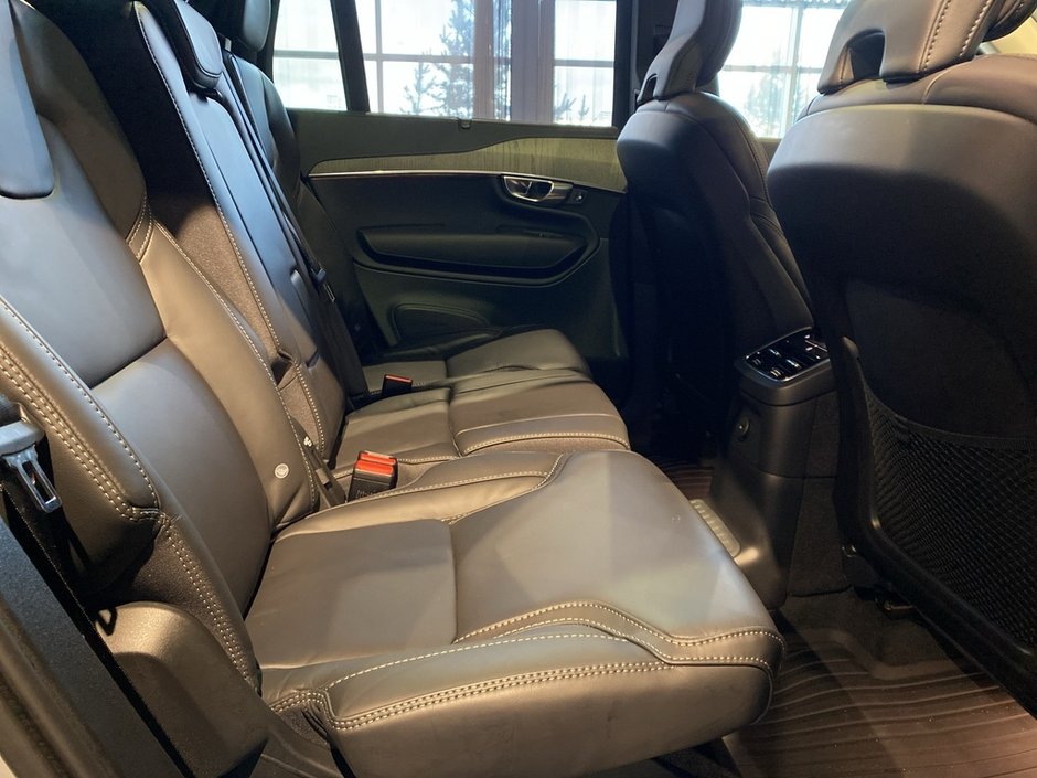 2025 Volvo XC90 Plug-In Hybrid T8 AWD Ultra Bright Theme 7-Seater-23