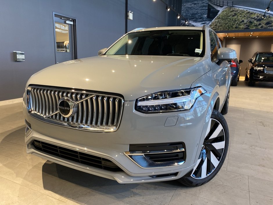2025 Volvo XC90 Plug-In Hybrid T8 AWD Ultra Bright Theme 7-Seater-0
