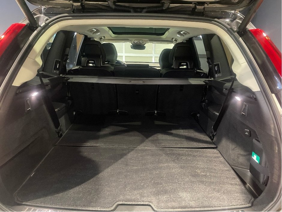 2025 Volvo XC90 Plug-In Hybrid T8 AWD Ultra Bright Theme 7-Seater-18