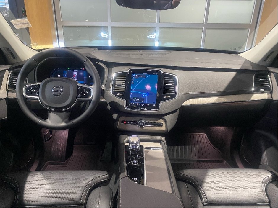 2025 Volvo XC90 Plug-In Hybrid T8 AWD Ultra Bright Theme 7-Seater-10