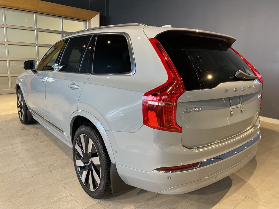 2025 Volvo XC90 Plug-In Hybrid T8 AWD Ultra Bright Theme 7-Seater-2