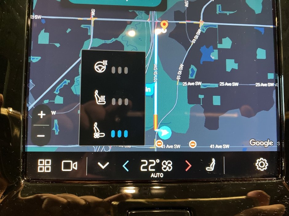 2025 Volvo XC90 Plug-In Hybrid T8 AWD Ultra Bright Theme 7-Seater-14