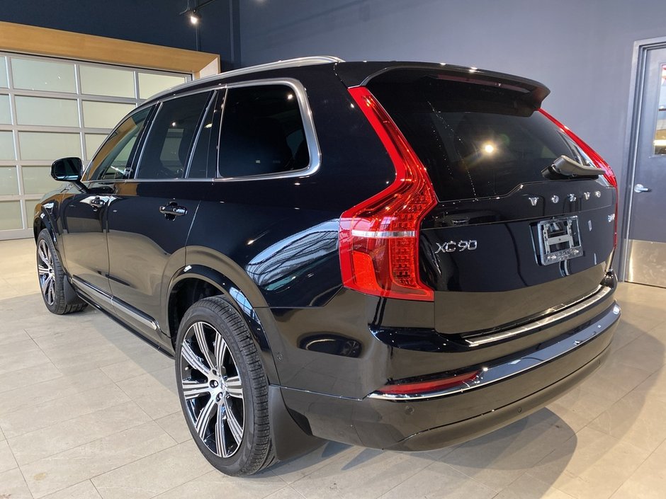 2025 Volvo XC90 Plug-In Hybrid T8 AWD Ultra Bright Theme 7-Seater-2