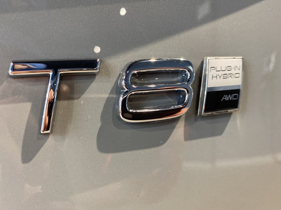 2025 Volvo XC90 Plug-In Hybrid Ultra Bright Theme-27