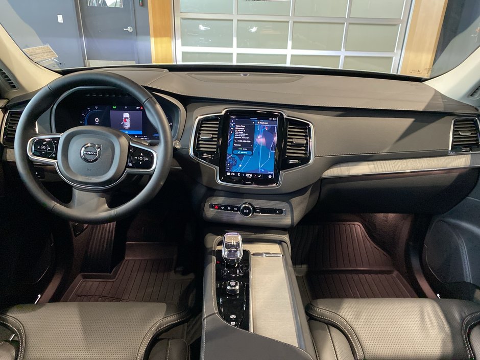 2025 Volvo XC90 Plug-In Hybrid Ultra Bright Theme-10