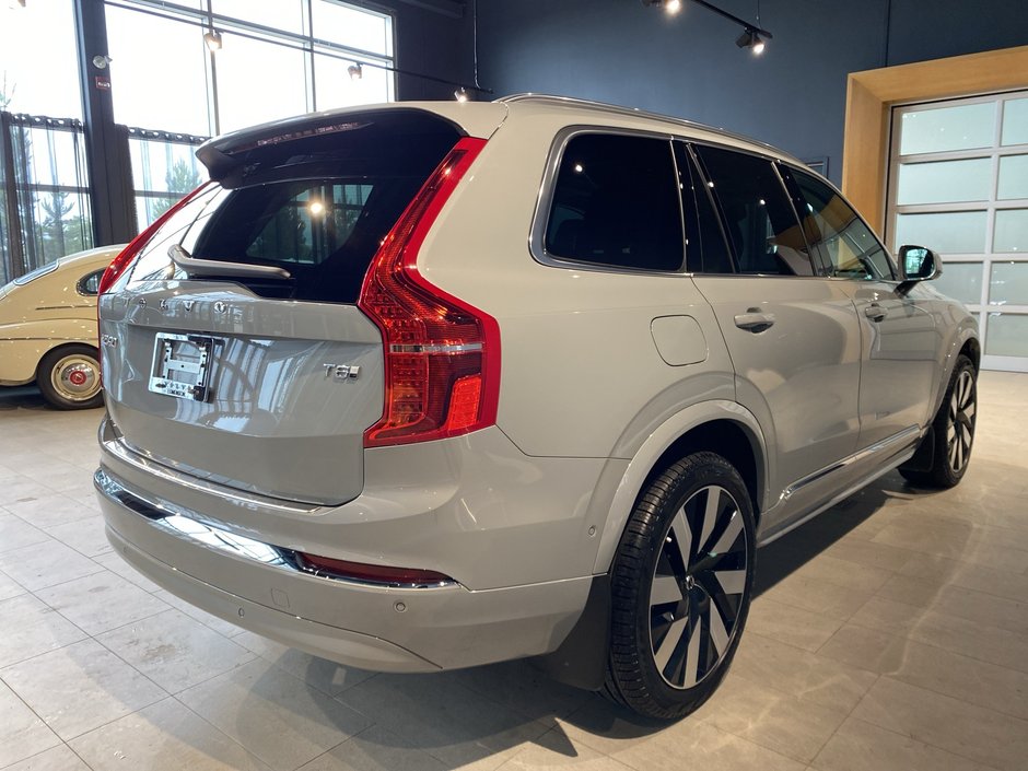 2025 Volvo XC90 Plug-In Hybrid Ultra Bright Theme-4
