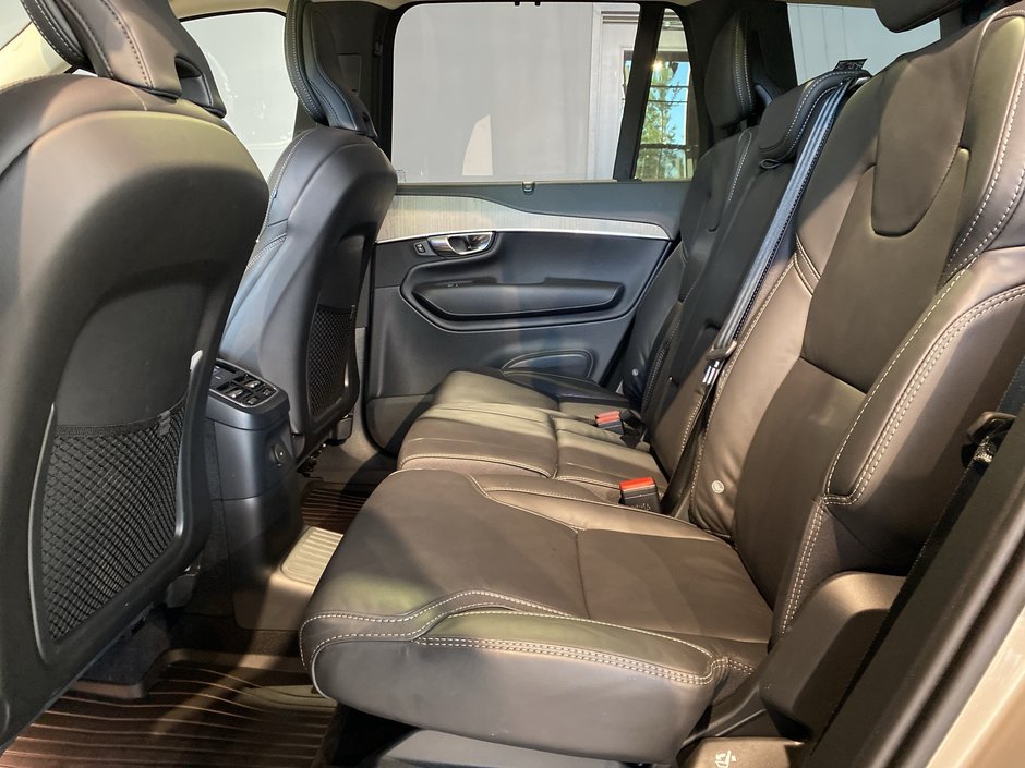 2025 Volvo XC90 Plug-In Hybrid Ultra Bright Theme-17