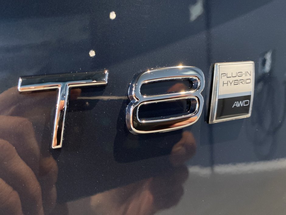 2025 Volvo XC90 Plug-In Hybrid Ultra Bright Theme-28