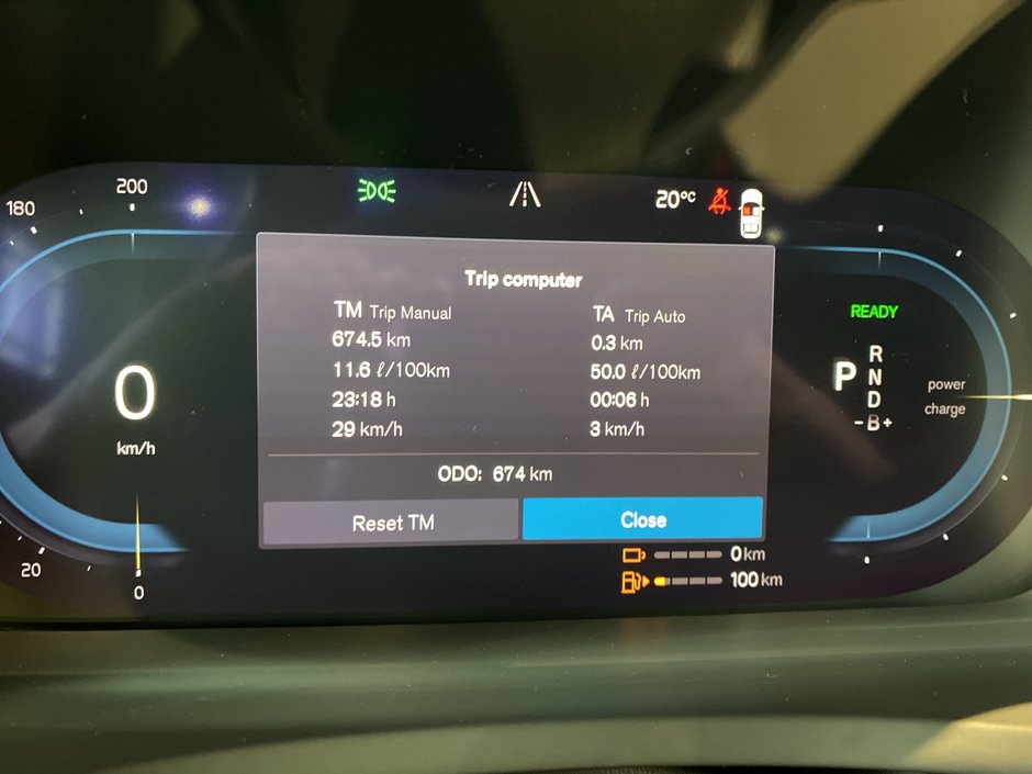 2025 Volvo XC90 Plug-In Hybrid Ultra Bright Theme-15
