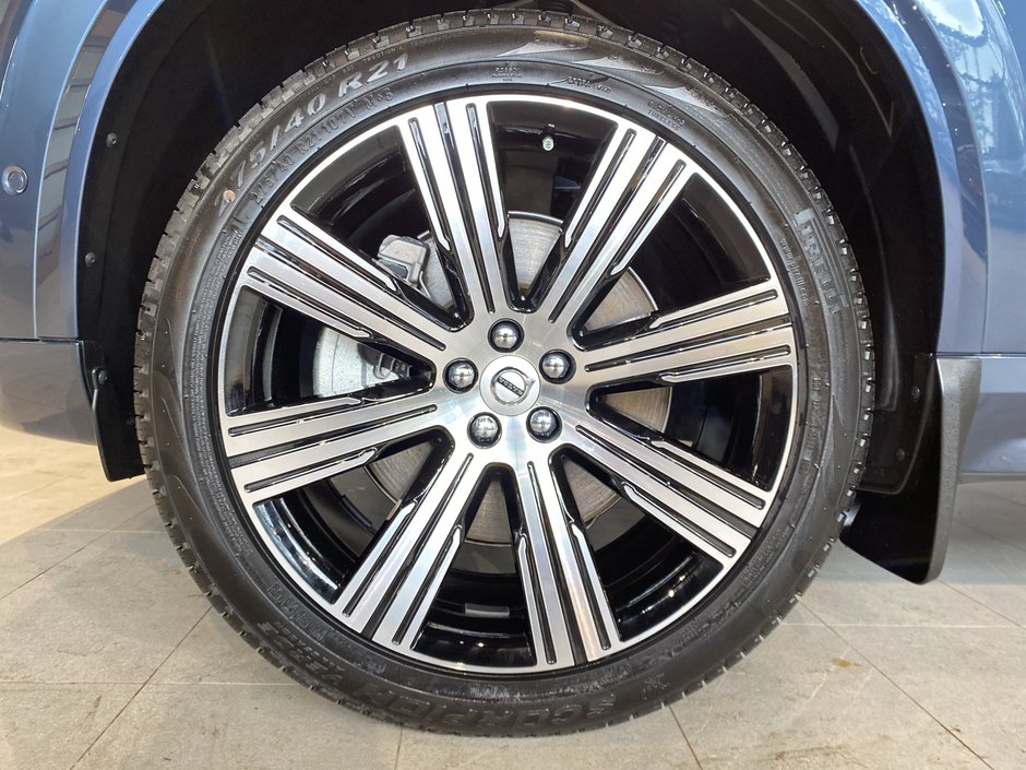 2025 Volvo XC90 Plug-In Hybrid Ultra Bright Theme-8