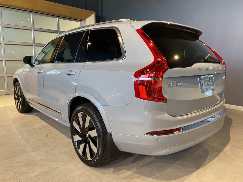 2025 Volvo XC90 Plug-In Hybrid Ultra Bright Theme-2