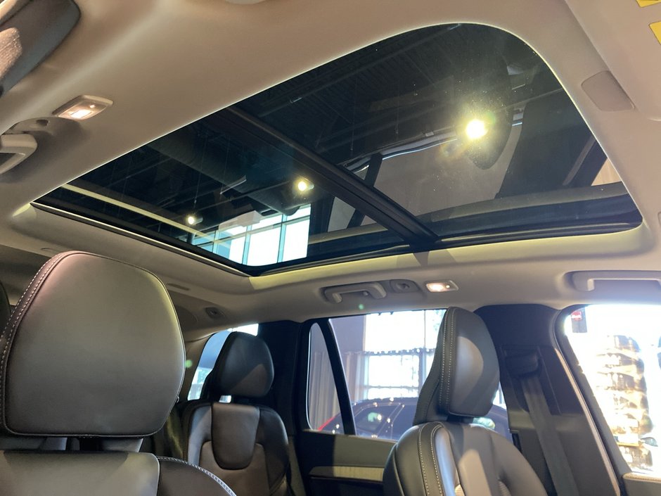 2025 Volvo XC90 Plug-In Hybrid Ultra Bright Theme-26