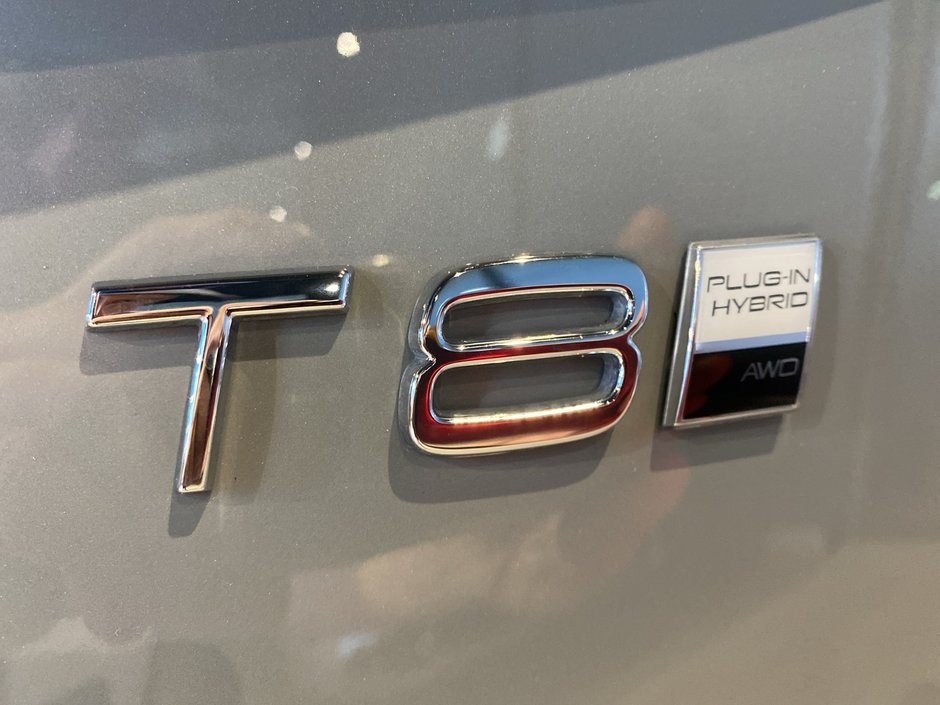 2025 Volvo XC90 Plug-In Hybrid Ultra Bright Theme-28