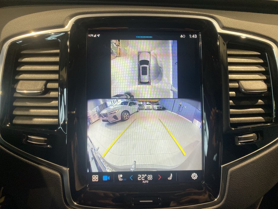 2025 Volvo XC90 Plug-In Hybrid Ultra Bright Theme-17