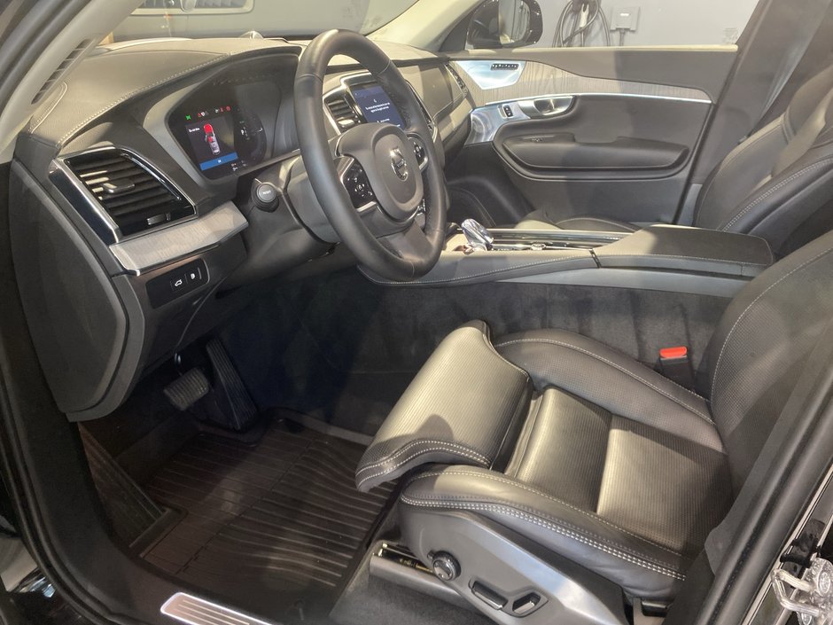 2025 Volvo XC90 Plug-In Hybrid Ultra Bright Theme-9