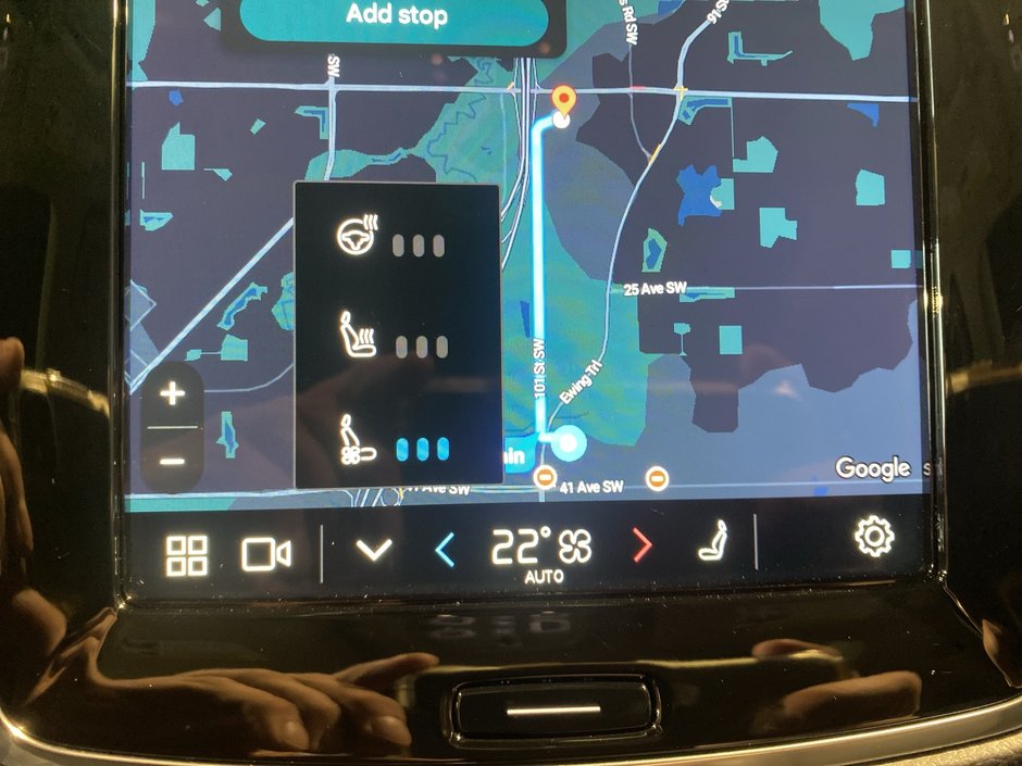 2025 Volvo XC90 Plug-In Hybrid Ultra Bright Theme-15