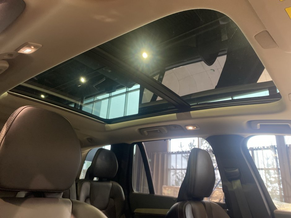 2025 Volvo XC90 Plug-In Hybrid Ultra Bright Theme-27