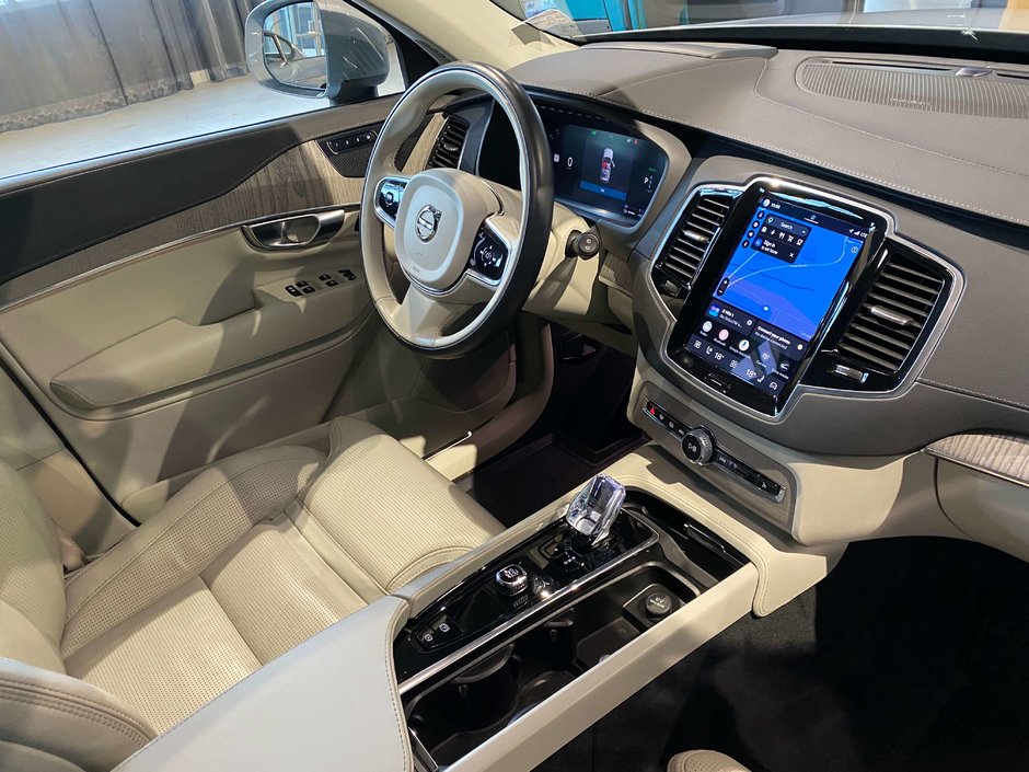 2025 Volvo XC90 Plug-In Hybrid T8 AWD Ultra Bright Theme 7-Seater-22