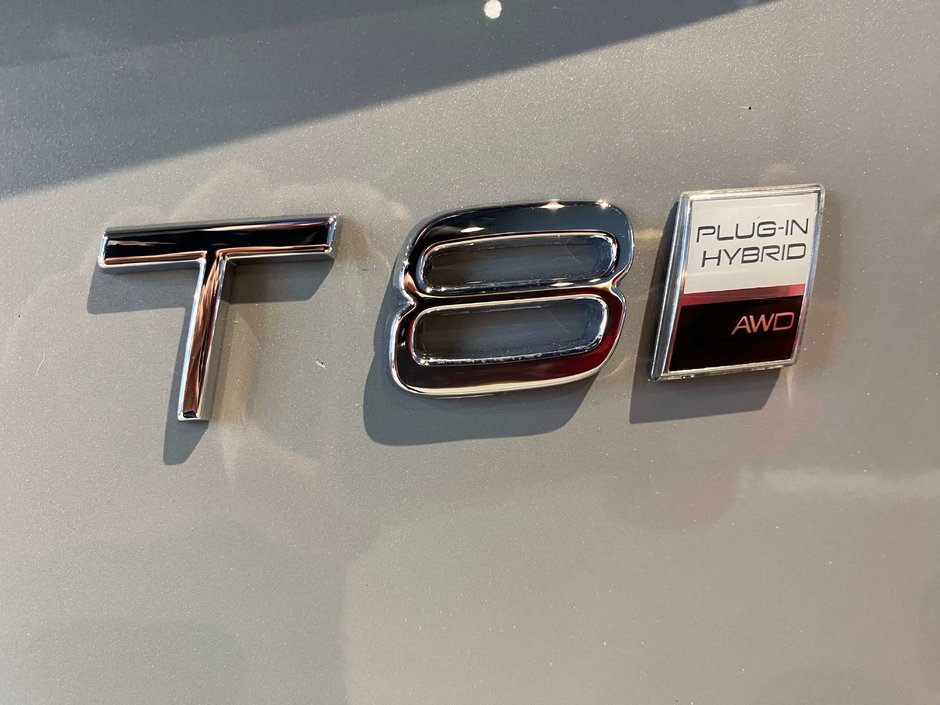 2025 Volvo XC90 Plug-In Hybrid T8 AWD Ultra Bright Theme 7-Seater-25